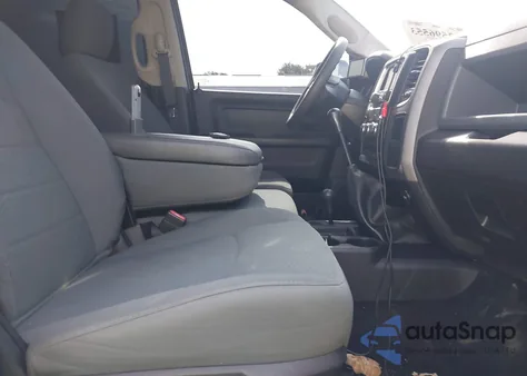 2016 Ram 2500 Tradesman из США, поврежденный, VIN 3C6UR5CL3GG167346